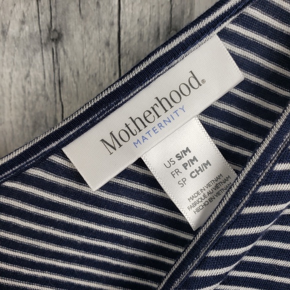 2/$20 Motherhood Maternity | Stripped V Neck Top - Picture 5 of 6